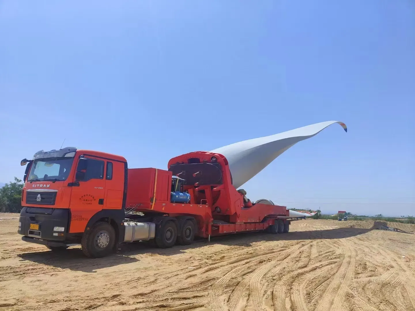 Transporting Wind Turbine Blades by Truck for sale Transporting Wind Turbine Blades by Truck for sale