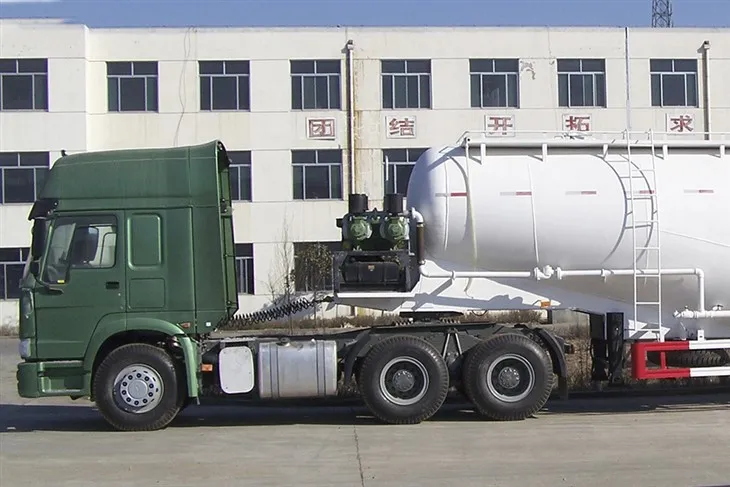 32 M³ सीमेंट बल्कर